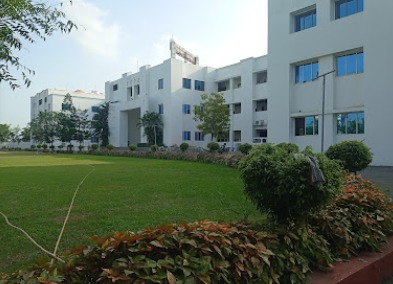 Vibrant Nursing College - Surat